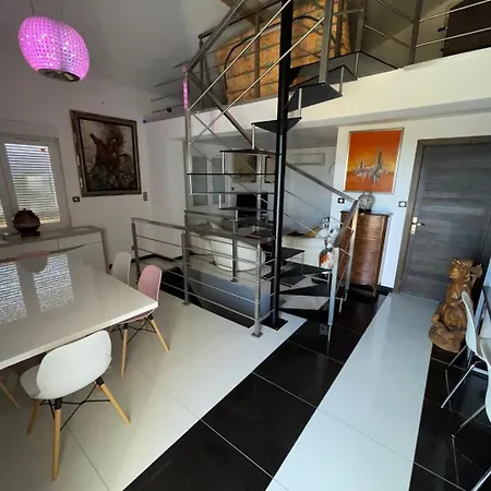 Moderne Avec Piscine Vue A Bellet * Nicea