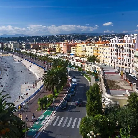 Moderne Avec Piscine Vue A Bellet Apartmán