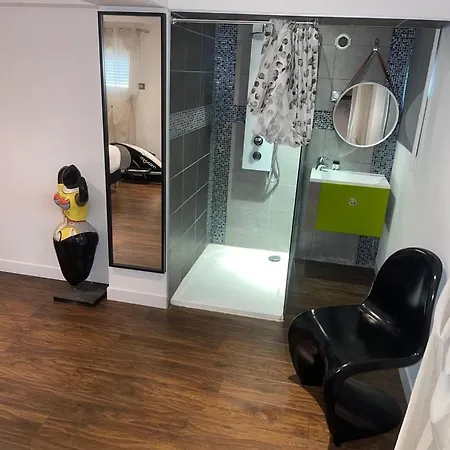 Moderne Avec Piscine Vue A Bellet Apartmán *