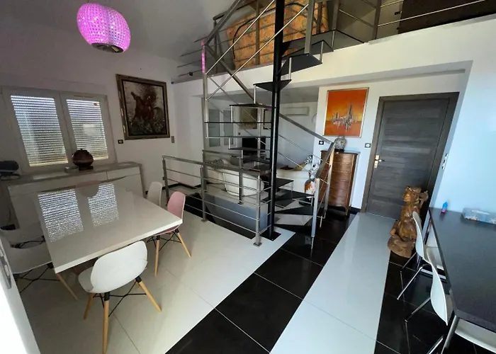 Moderne Avec Piscine Vue A Bellet * Nice