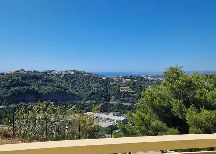 Moderne Avec Piscine Vue A Bellet Nice