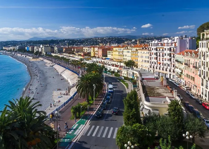 Moderne Avec Piscine Vue A Bellet Apartmán